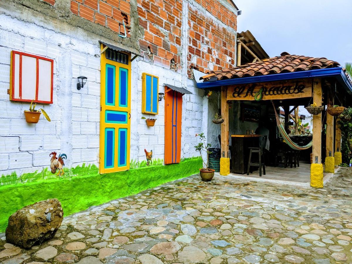 El Aguacate - Casa Tipica Cafetera Colombiana * Salento