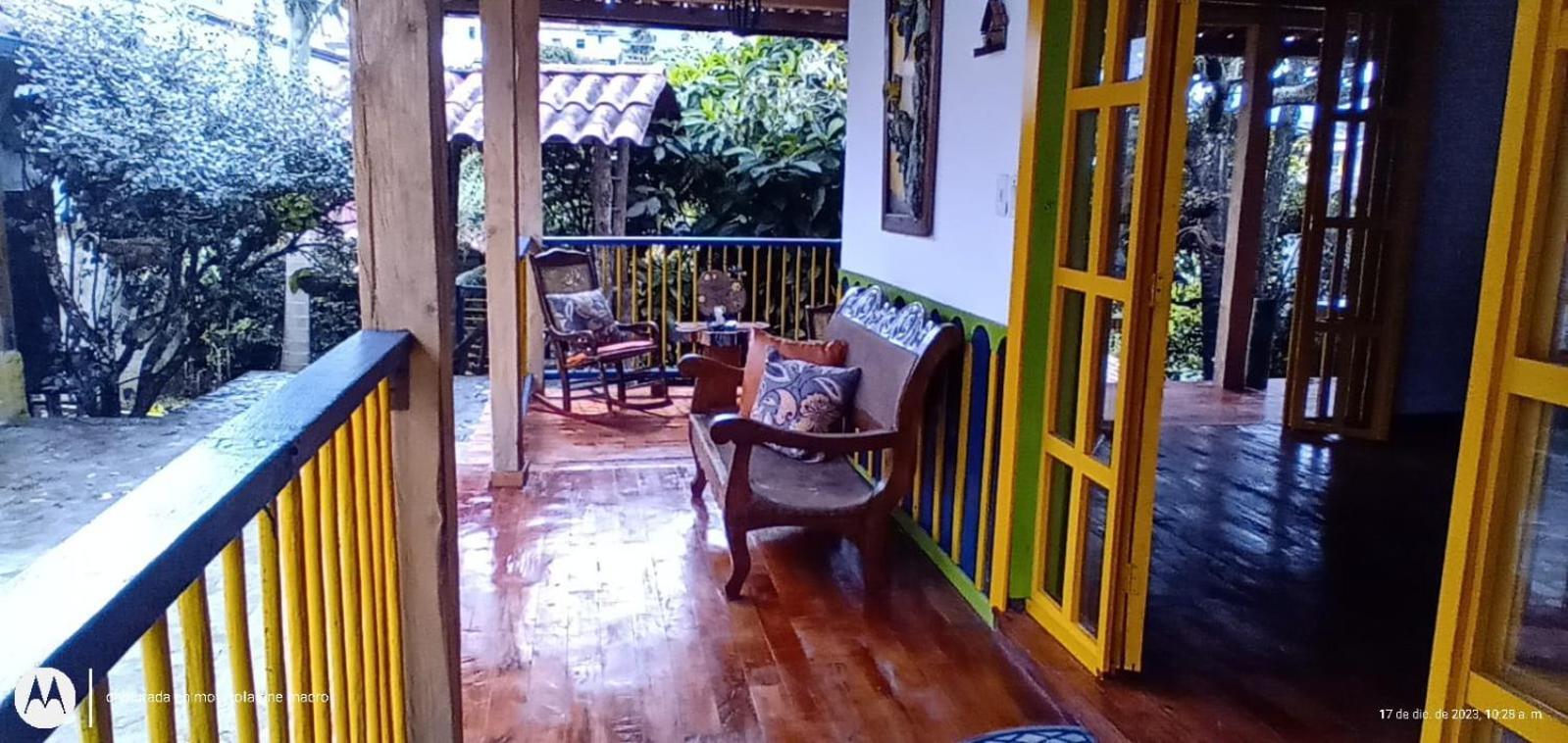 Chalet El Aguacate - Casa Tipica Cafetera Colombiana Salento